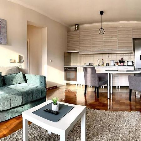 Sunkissed Apartment เบลเกรด ภายนอก รูปภาพ